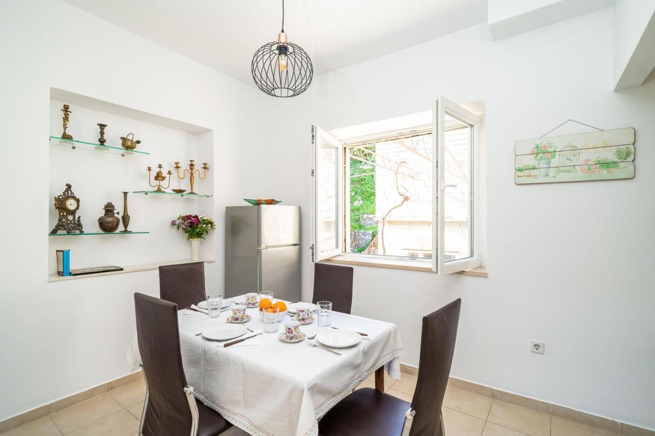 Apartments Sisic ดูบรอฟนิก ภายนอก รูปภาพ