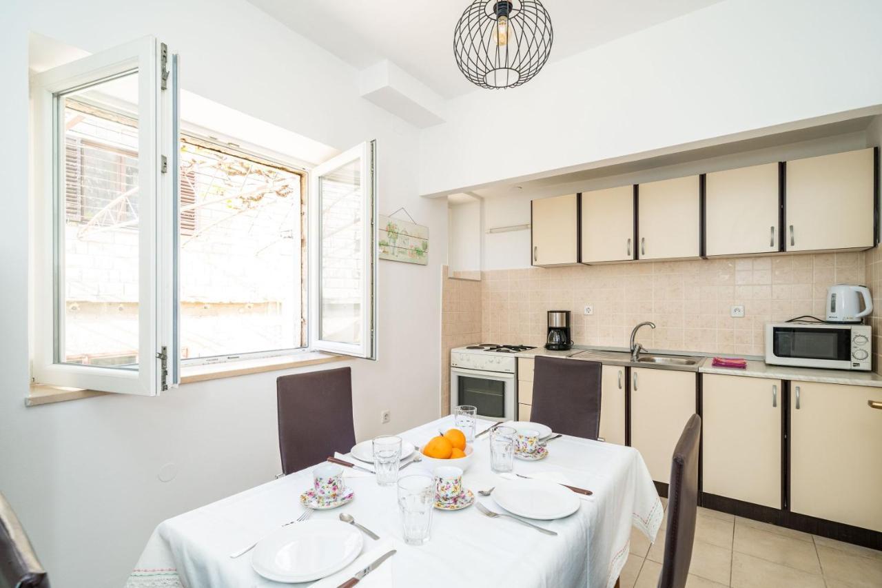 Apartments Sisic ดูบรอฟนิก ภายนอก รูปภาพ